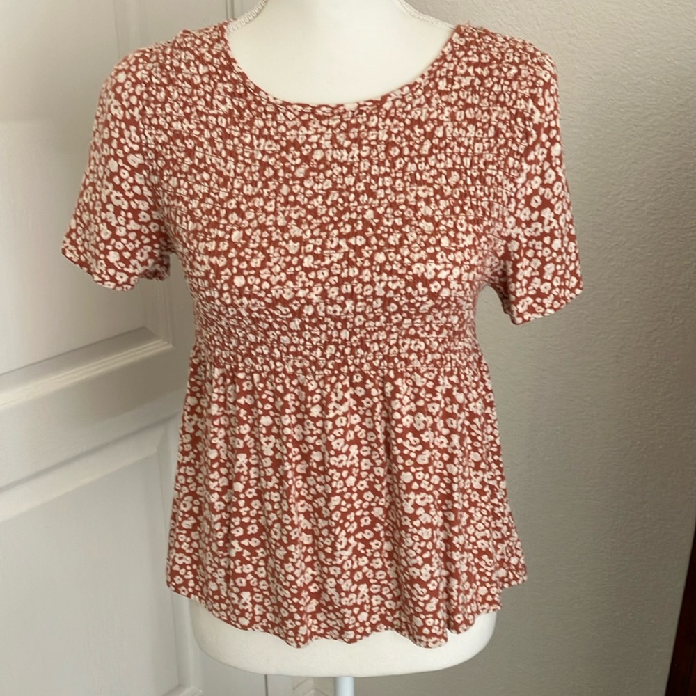 Urban romantics floral orange/cream colors blouse Size M but feels like S size
